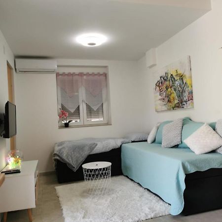 Near Beach Studio Kaštela Εξωτερικό φωτογραφία