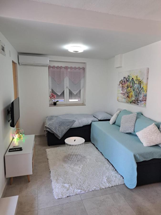 Near Beach Studio Kaštela Εξωτερικό φωτογραφία