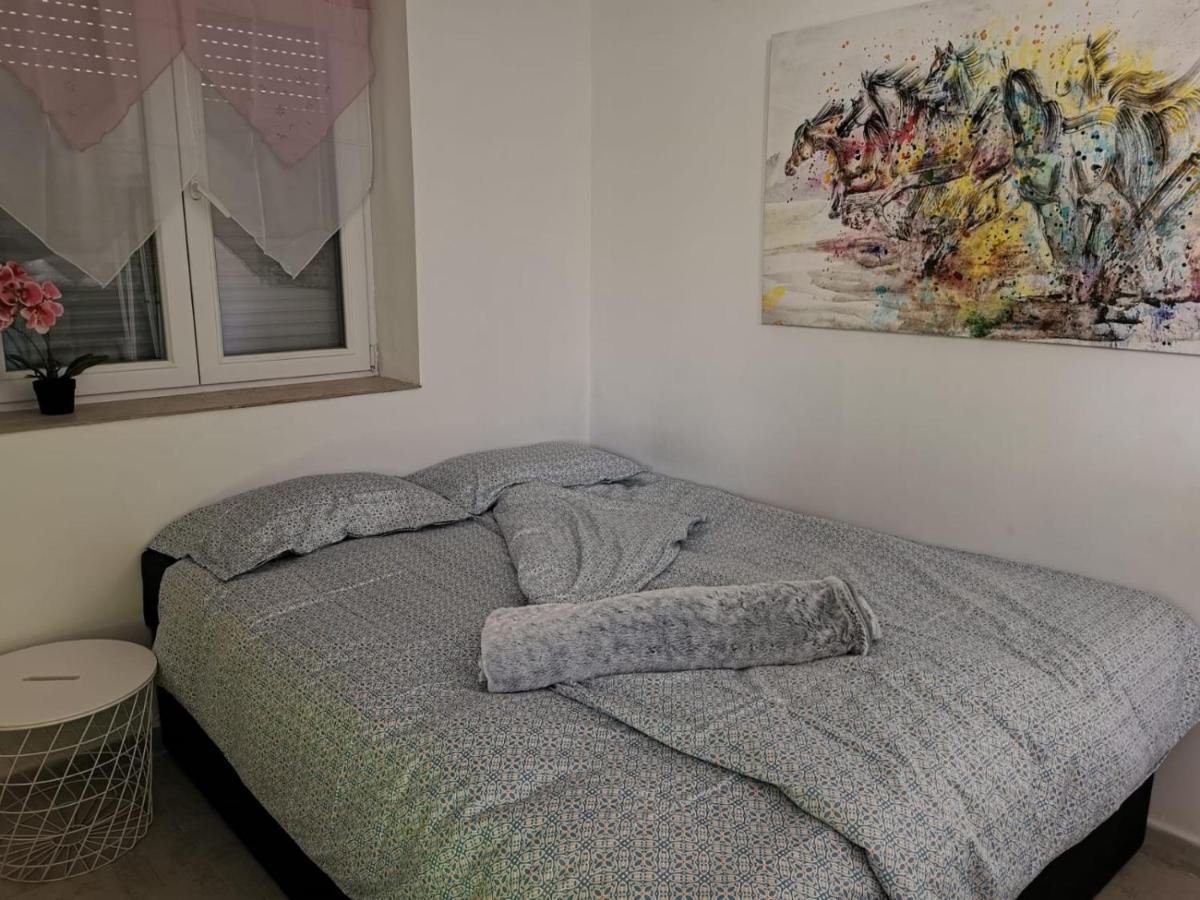 Near Beach Studio Kaštela Εξωτερικό φωτογραφία
