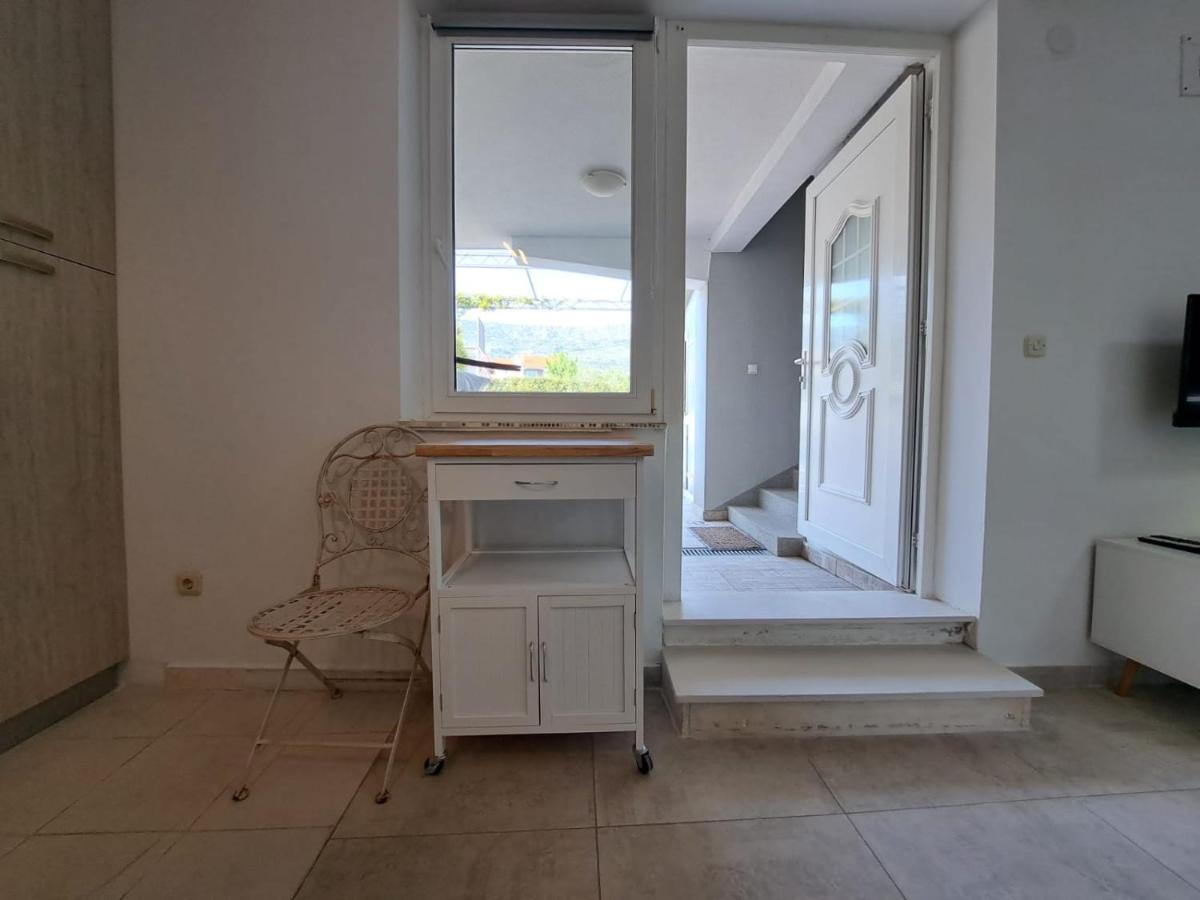 Near Beach Studio Kaštela Εξωτερικό φωτογραφία