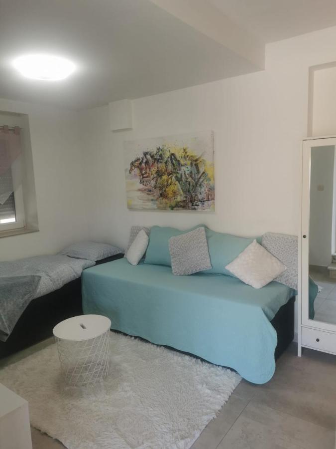 Near Beach Studio Kaštela Εξωτερικό φωτογραφία